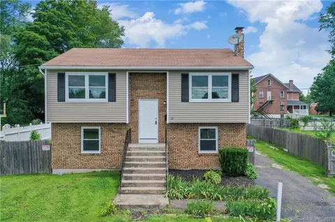 22 Charlotte St, Hartford, CT 06120