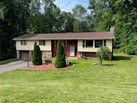 129 Fairview Dr, South Windsor, CT 06074