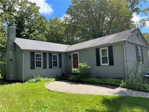 976 Storrs Rd, Mansfield, CT 06268