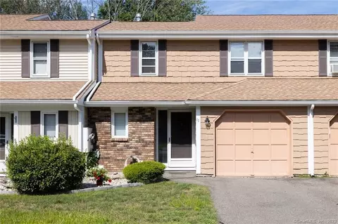 11 Juniper Pl #11, Rocky Hill, CT 06067