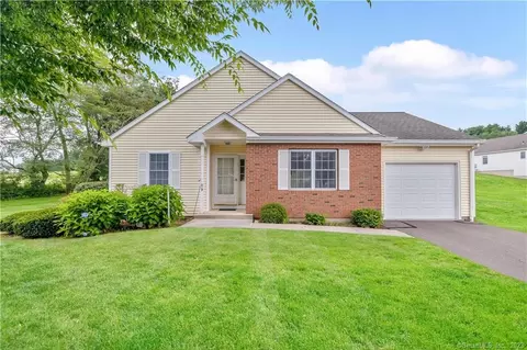 29 Oakview Pl, Vernon, CT 06066