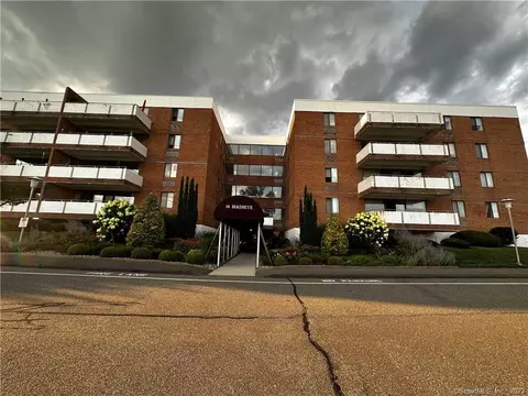 50 Birdseye St #105, Stratford, CT 06615