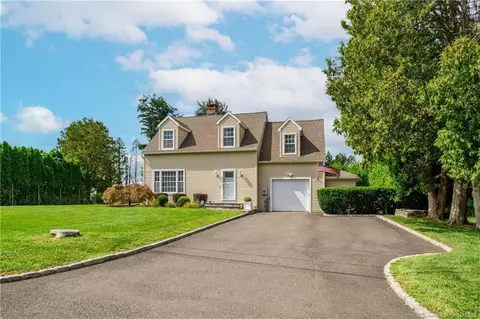 1 3 Sunrise Rd, Danbury, CT 06810