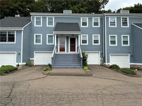 2480 Whitney Ave #18, Hamden, CT 06518