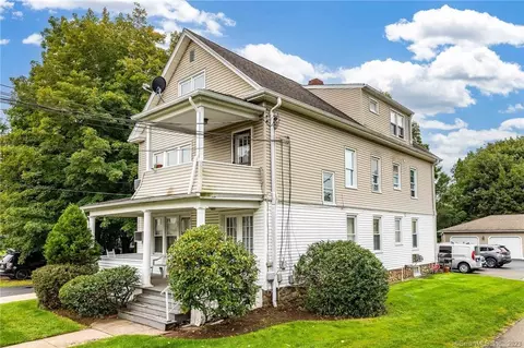 512 Pine Rock Ave, Hamden, CT 06514