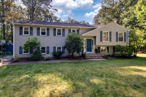 173 W Mountain Rd, Simsbury, CT 06092