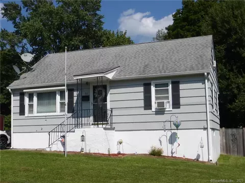 51 Villa Rd, Waterbury, CT 06706