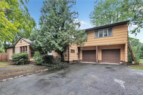 15 Byrd Rd, Norwalk, CT 06850