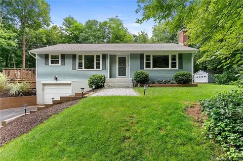 145 Broad Brook Rd, Enfield, CT 06082