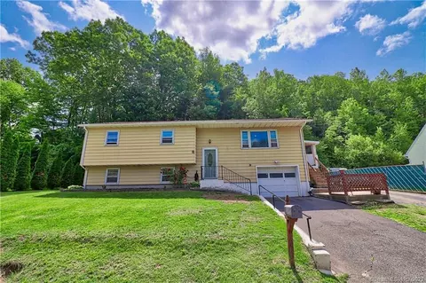 31 Manners Ave, Seymour, CT 06483