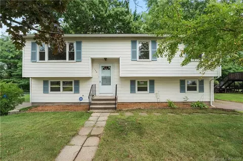 158 Cartpath Dr, Meriden, CT 06450