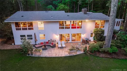 35 Sweetbrier Trl, Easton, CT 06612