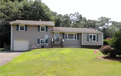 62 Dogwood Ln, South Windsor, CT 06074