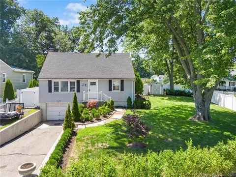 27 Sachem St, Norwalk, CT 06850