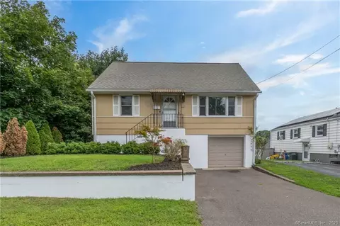 200 Greenwood St, Bridgeport, CT 06606