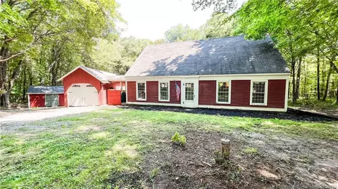 14 Farrell Rd, Mansfield, CT 06268