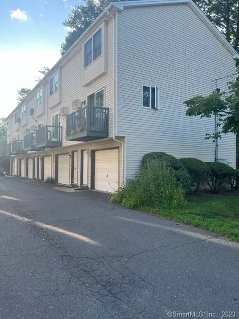 248 Lawlor St #4, New Britain, CT 06051