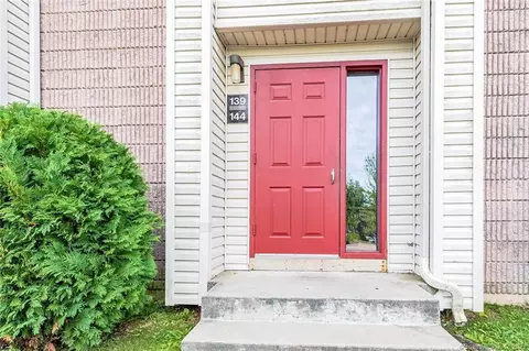 143 Burgundy Hill Ln #143, Middletown, CT 06457