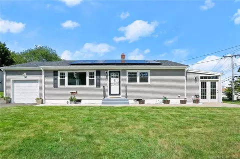3 Nacca Rd, West Haven, CT 06516
