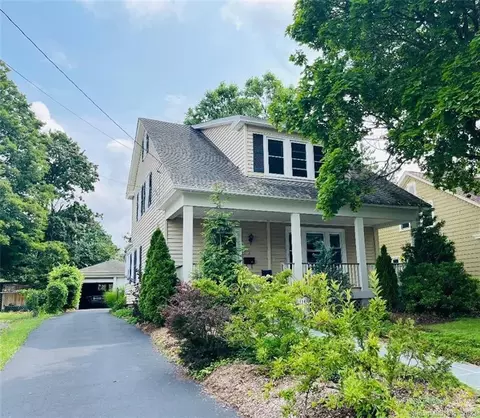 22 Green Hill St, Manchester, CT 06040