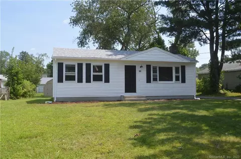 80 Woodward St, Killingly, CT 06239