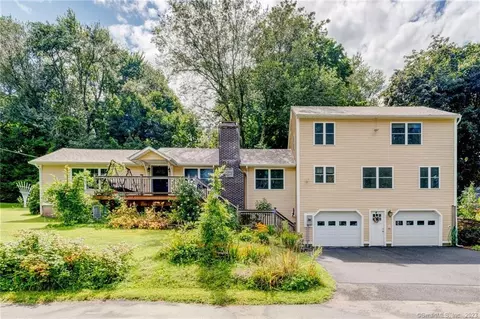 135 Wildwood Rd, Colchester, CT 06415