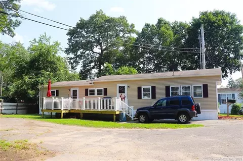 13 Horseshoe Dr, Shelton, CT 06484