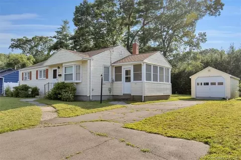 33 Ellis Rd, Enfield, CT 06082
