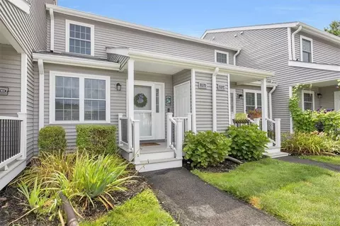 837 Long Hill Rd #D, Middletown, CT 06457