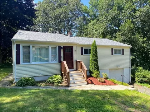 15 Terry Rd, Prospect, CT 06712