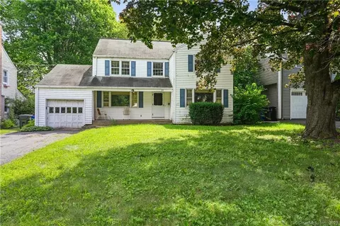 88 Montclair Dr, West Hartford, CT 06107