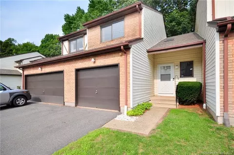 10 Oak Forest Dr #2, Manchester, CT 06042