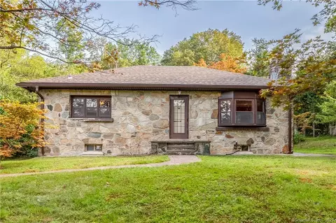 98 Falls Rd, Bethany, CT 06524