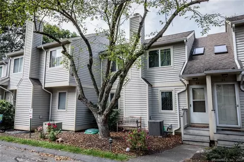 111 Mallane Ln #3D, Naugatuck, CT 06770