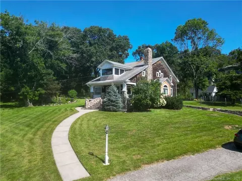 1076 Long Cove Rd, Ledyard, CT 06335