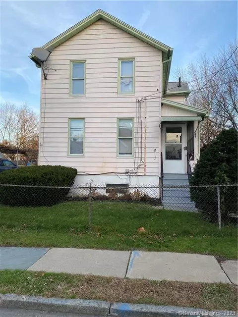 68 Heath St, Hartford, CT 06106