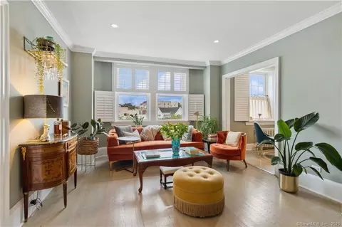 169 Mason St #4A, Greenwich, CT 06830