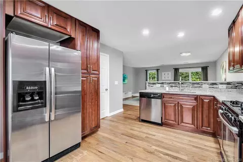 2118 Meriden Waterbury Tpke #11, Cheshire, CT 06410