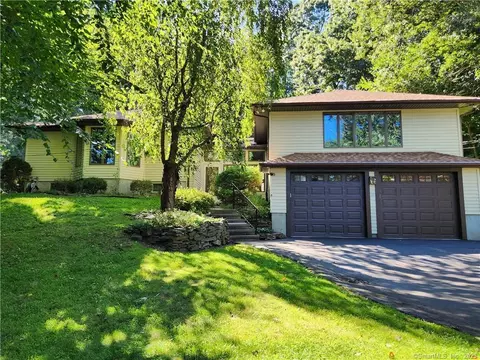 614 Douglas Dr, Orange, CT 06477