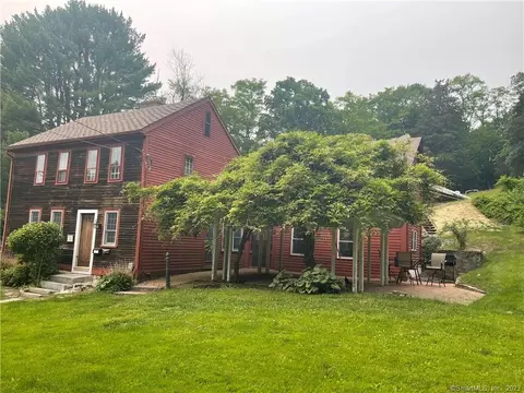 21 W Town St, Norwich, CT 06360