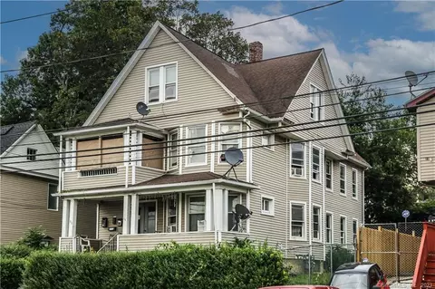 84 Bond St, Bridgeport, CT 06610