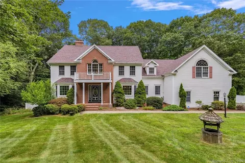 46 Melissa Ln, Prospect, CT 06712