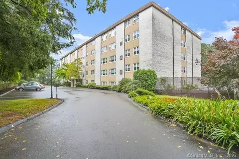 707 Mix Ave #17, Hamden, CT 06514