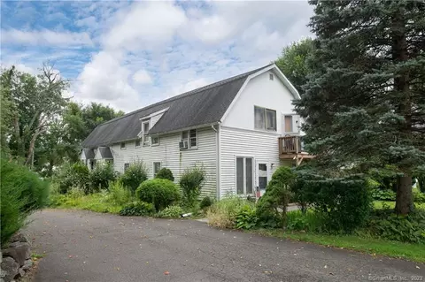3 Farm Ct, Bethel, CT 06801