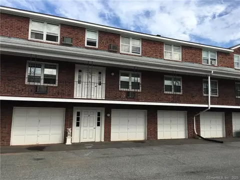 201 Regan Rd #22A, Vernon, CT 06066