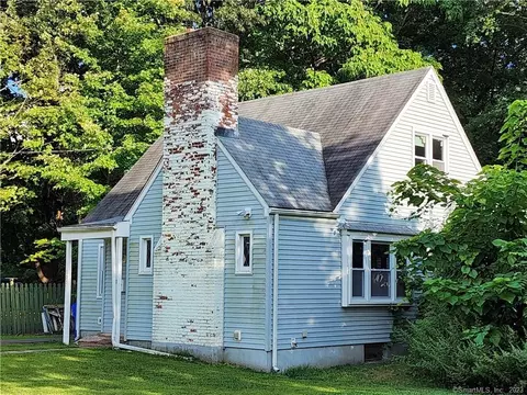 305 Maple St, East Hartford, CT 06118