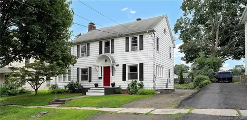 69 Pearl St, Meriden, CT 06450