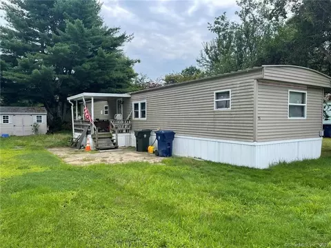15 Virginia Dr, Windham, CT 06256