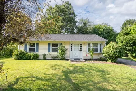 23 Beech St, Danbury, CT 06810