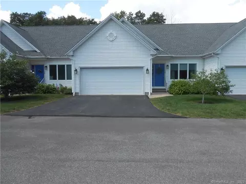 16 Center St, Durham, CT 06422